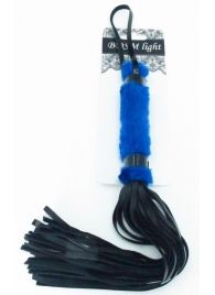 Нежная плеть с синим мехом BDSM Light - 43 см. - БДСМ Арсенал - купить с доставкой в Новомосковске