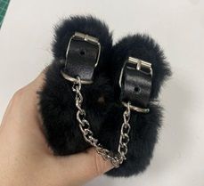 Черные наручники на цепи с меховой опушкой - Лунный свет - купить с доставкой в Новомосковске