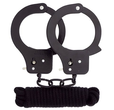 Чёрные наручники из листового металла в комплекте с веревкой BONDX METAL CUFFS LOVE ROPE SET - Dream Toys - купить с доставкой в Новомосковске
