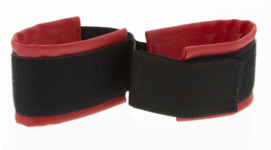 Полиуретановые манжеты для фиксации рук вместе Bound Together Wrist Restraints - Blush Novelties - купить с доставкой в Новомосковске